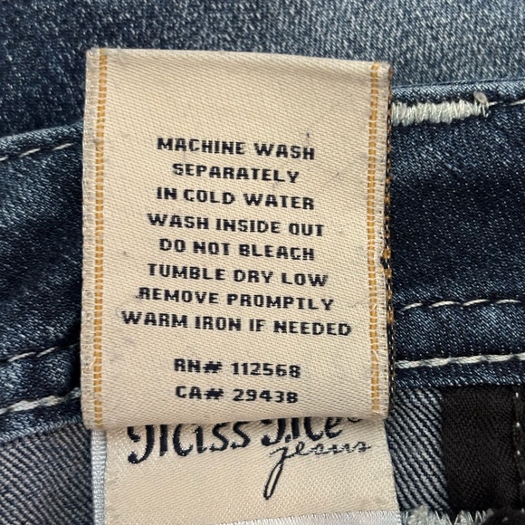 MISS ME 💙 Signature Skinny Jeans - Picture 7 of 9